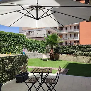  Appartamento Incantevole Con Parcheggio E Giardino